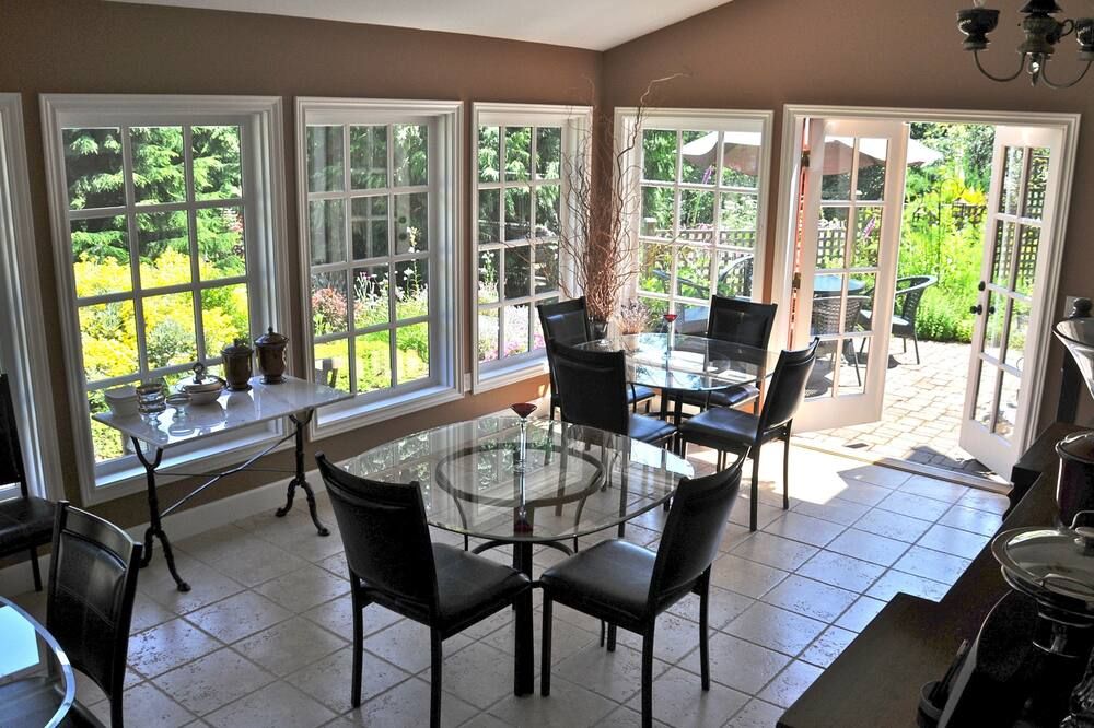 ويذرلي إن - Ganges - غرفة طعام