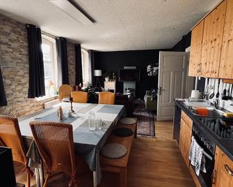Ferienhaus Alte Schule Niebüll - Niebüll - Essbereich