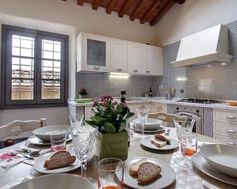 Villa Casaglia 1 apartment with shared pool - Calenzano - Sala pranzo