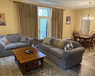 Castle Hill Resort Condo (With On-Site Aveda Spa) - Reading - Sala de estar