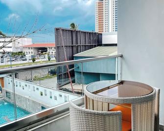 Maison Fahrenheit - Lagos - Balcony