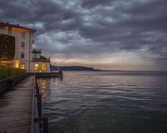 Hotel Bellariva - גארדונה ריביירה - בניין