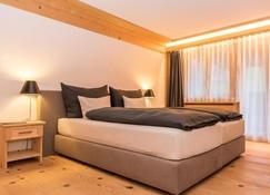 Apartment Les Silenes by Interhome - Gstaad - Bedroom