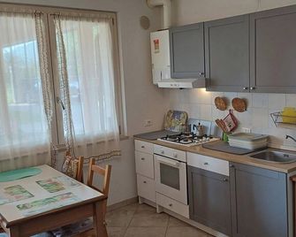 In the countryside 7 km from Lake Garda. - Gavardo - Cocina