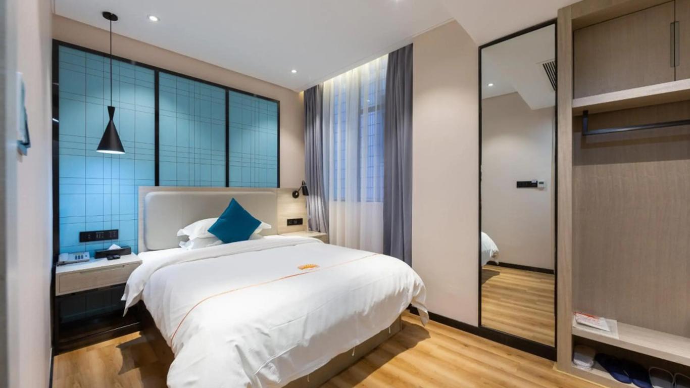 Warm Yes Business Hotel