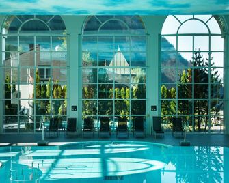 Thermal Hotels & Walliser Alpentherme Leukerbad - Leukerbad - Basen