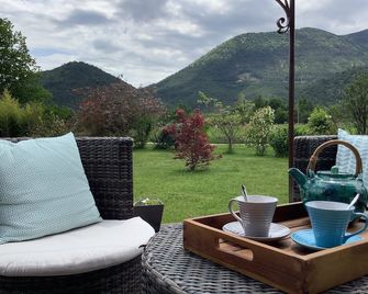Modern and warm wooden house in a quiet area - Montbrun-les-Bains - Patio
