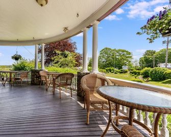 Castle Manor Inn - Gloucester - Balkon