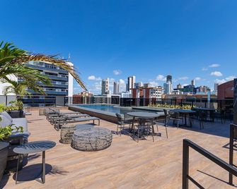 Way Tambaú - Studios Deluxe em João Pessoa por Carpediem - João Pessoa - Balcony