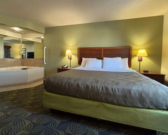 AmericInn by Wyndham Kewanee - Kewanee - Habitación