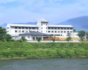 Kurhaus Goten - Murayama - Edificio