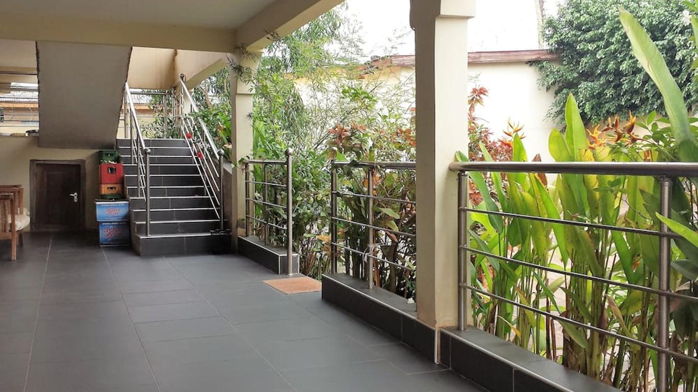 The Golden Apple Guest House