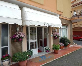 Hotel Principe - Pietra Ligure - Edificio
