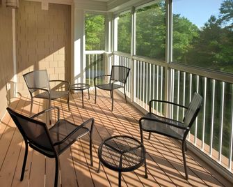 Shawnee Village Resort - East Stroudsburg - Balcony