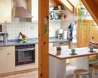 Farmhouse 'Weißtanne' with Mountain View, Private Terrace and Wi-Fi - Oberkirch - Keuken
