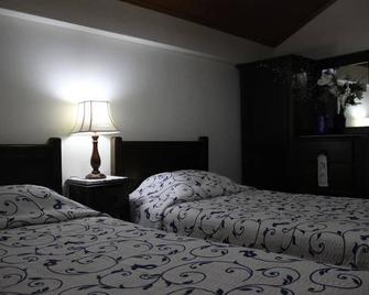 Historic House for Housing Tourism - Celorico da Beira - Bedroom