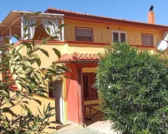 Bed & Breakfast Il Rosmarino - Bosa - Building