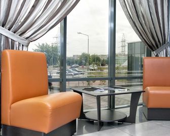 East Time Hotel - Minsk - Lounge