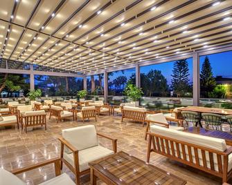 أوتيوم فاميلي إيكو كلوب - شامل جميع الخدمات - سيد - مطعم