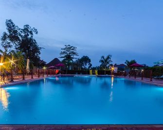 Las Vegas Garden Hotel - Kampala - Svømmebasseng