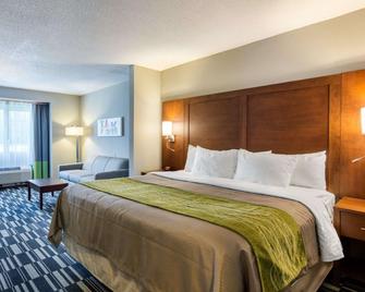 Quality Inn and Suites Ashland near Kings Dominion - Ashland - Bedroom