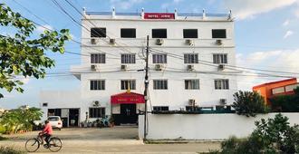 Hotel Joshi - Siddharthanagar - Building