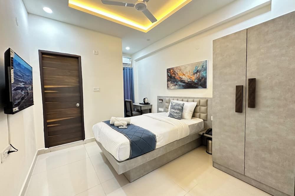 Axon Business Hotel Hitech City Hyderabad thumbnail 2