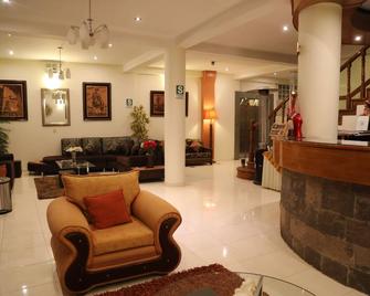 Sol Plaza Hotel - Puno - Front desk