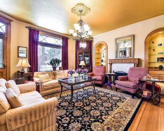 The St Mary's Inn, Bed and Breakfast - Colorado Springs - Living room