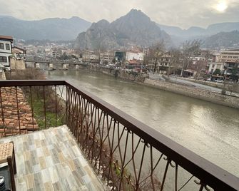 Ziyagil Konagi - Amasya - Balcony