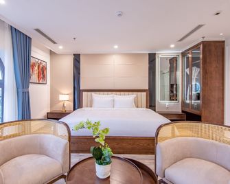 Reyna Luxury Hotel - Hanoi - Bedroom