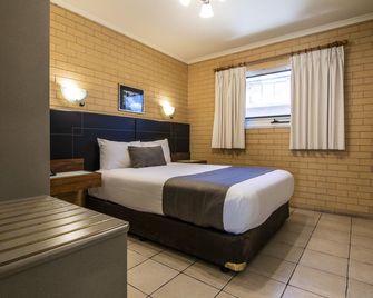Albury Georgian Motel & Suites - אלברי - חדר שינה