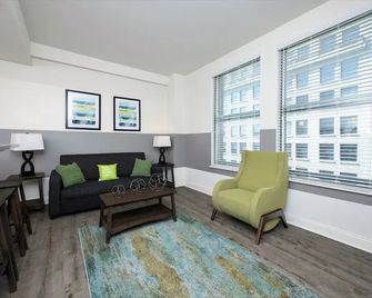 Stay Alfred at Penn Street Tower - Indianapolis - Wohnzimmer