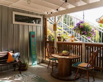 The Wayward Inn - Chemainus