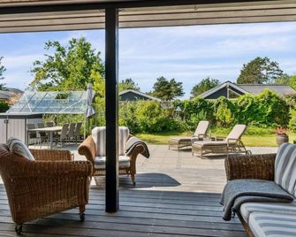 'Botwith' - 125m from the sea by Interhome - Sjaellands Odde - Patio