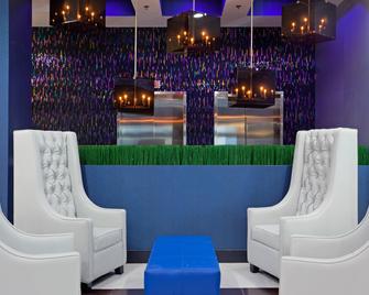 Fairfield Inn & Suites by Marriott New York Queens/Queensboro Bridge - Queens - Lounge