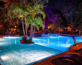 Kantawa Eco Spa Hotel - Los Naranjos - Pool