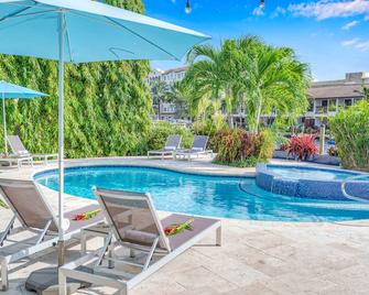 One-Bedroom Suite Heated Pool Dock Access Quiet Neighborhood Saltaire Three Resldences - Fort Lauderdale - Piscina