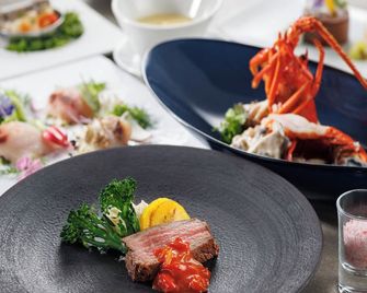 Wan Wan Paradise Premier Izukogen - Itō - Essen