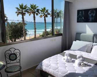 Sea Line Hotel From R&A Group - Bat Yam - Slaapkamer