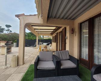 Vacation home/villa in vacation resort Portiragnes Plage French - Portiragnes - Patio
