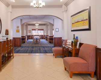 Holiday Inn Express & Suites Alamosa By IHG - Alamosa - Resepsjon