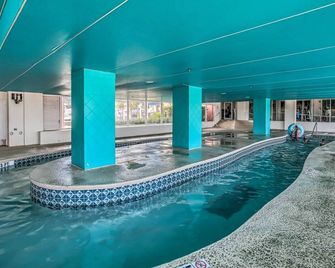 Oceanfront North Myrtle Beach Gem: Pools Access! - North Myrtle Beach - Piscina