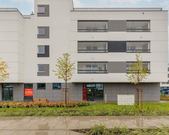 Goodnight Apartments Bialoleka With 2 Be - Warsaw - Building