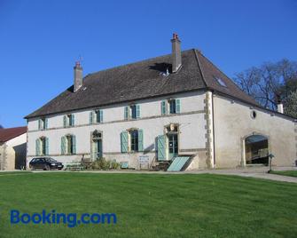 les chambres d'hôtes Benoit Breton - Bulgnéville - Building