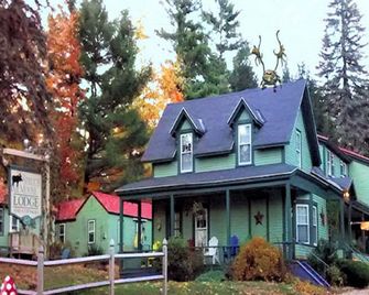 Spruce Moose Lodge and Cottages - North Conway