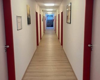 RadlStadl - Brauhaus und Hotel - Kaarst - Chodba