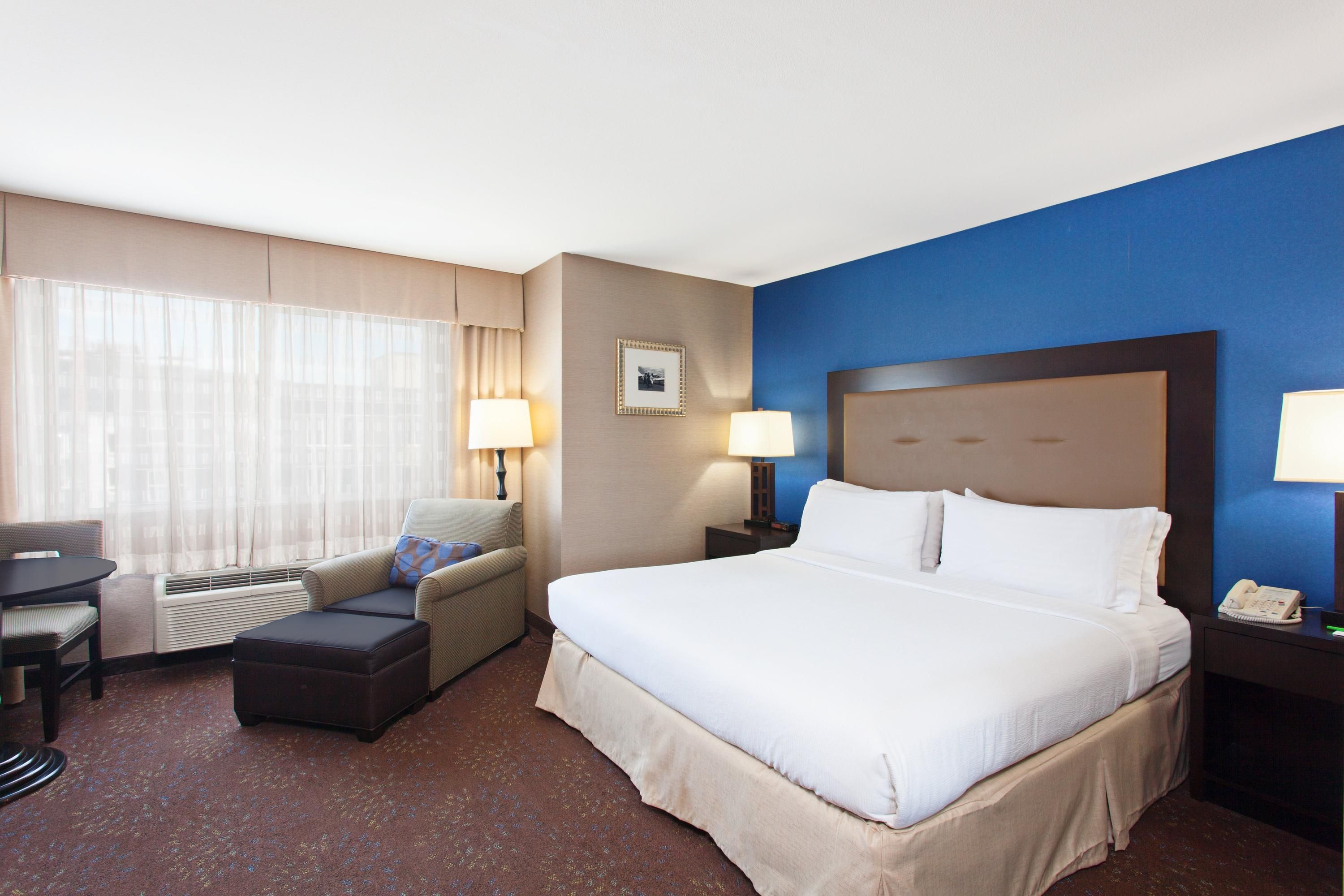 Holiday Inn Express & Suites Seattle Downtown - Lake Union by IHG - Seattle - Bedroom