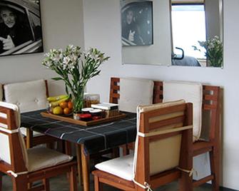 Big Sky Nelson Luxury Eco B&B - נלסון - חדר אוכל