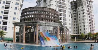 Bayou Lagoon Park Resort - Malacca - Pool
